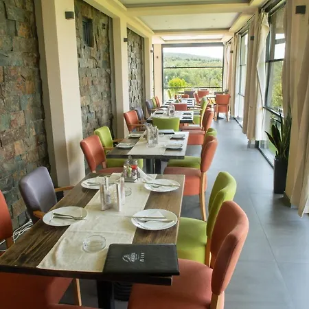 Hotel Zoo Misic Prenociste *