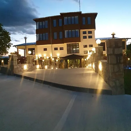 Zoo Misic Prenociste *