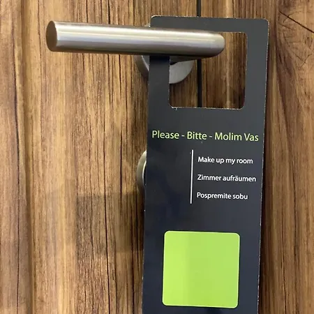 Zoo Misic Prenociste Hotel Vranje