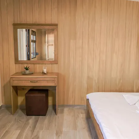 Zoo Misic Prenociste