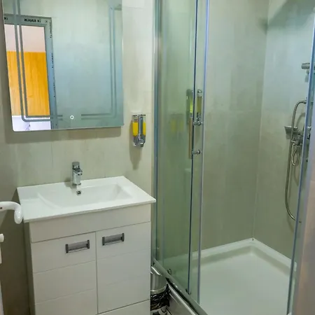 Zoo Misic Prenociste Otel *