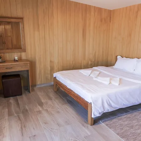 Zoo Misic Prenociste * Vranje