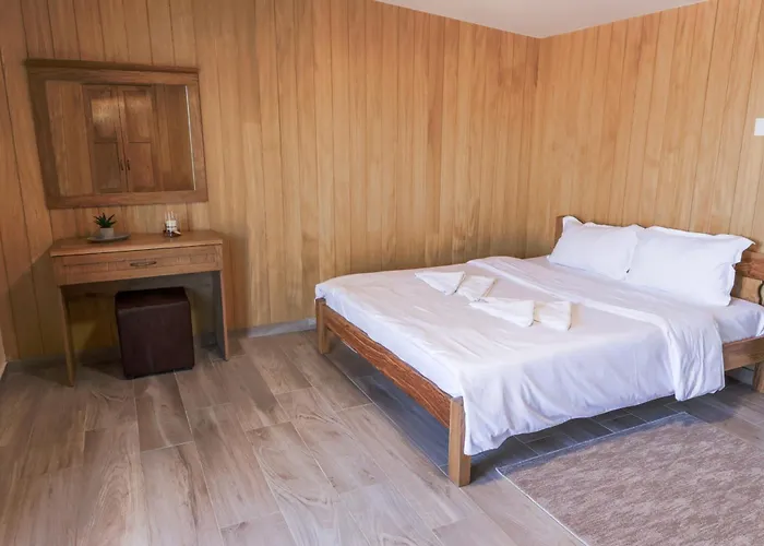 Zoo Misic Prenociste * Vranje